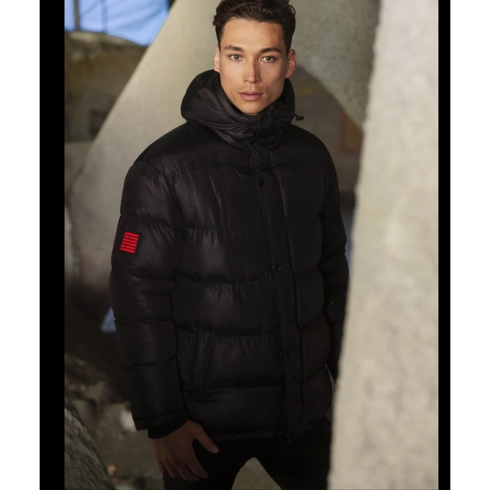 NWOT BILLEBEINO PUFFER JACKET IN BLACK
